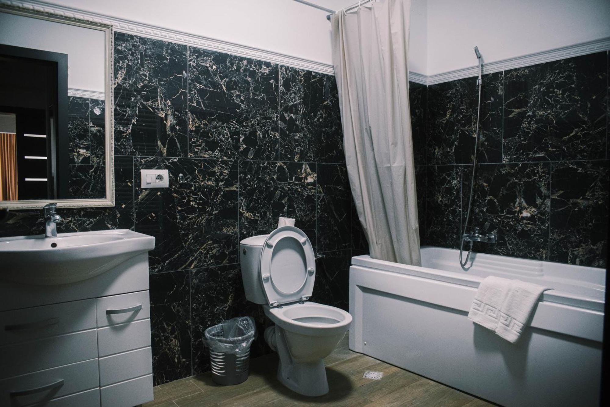 Buhay Osanu Bed & Breakfast Satu Mare Dış mekan fotoğraf